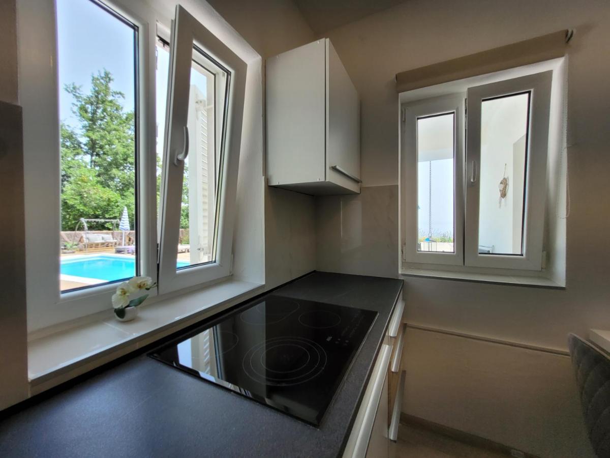 Ferienwohnung Mit Pool Kroatien Mit Meerblick Und Pool Lovran Εξωτερικό φωτογραφία