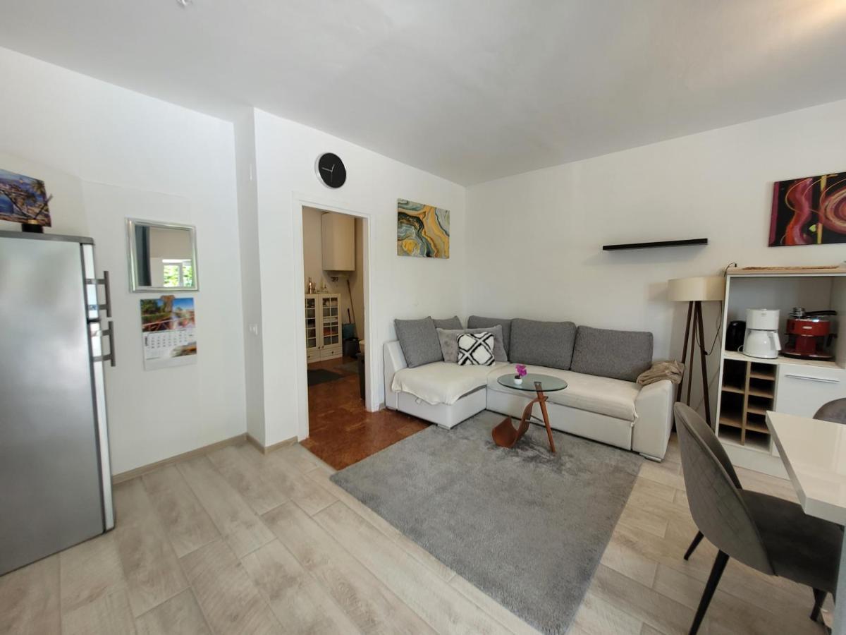 Ferienwohnung Mit Pool Kroatien Mit Meerblick Und Pool Lovran Εξωτερικό φωτογραφία