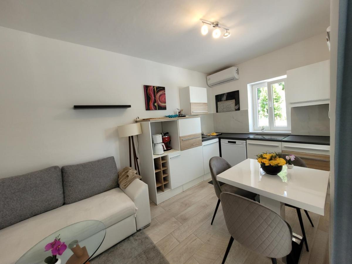 Ferienwohnung Mit Pool Kroatien Mit Meerblick Und Pool Lovran Εξωτερικό φωτογραφία