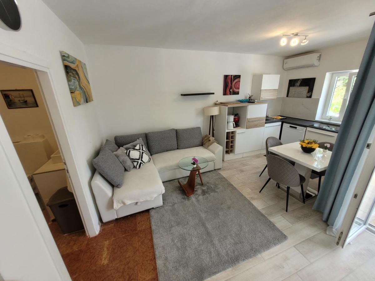 Ferienwohnung Mit Pool Kroatien Mit Meerblick Und Pool Lovran Εξωτερικό φωτογραφία