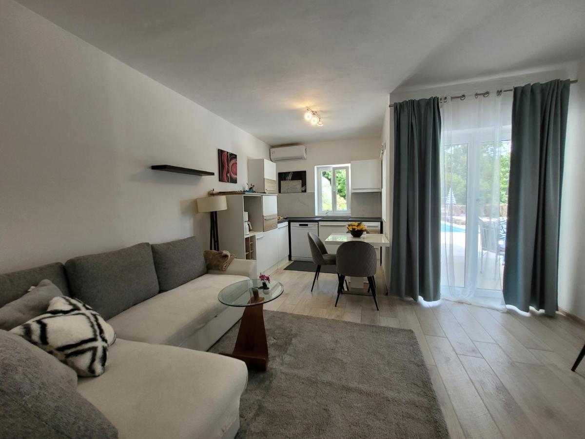 Ferienwohnung Mit Pool Kroatien Mit Meerblick Und Pool Lovran Εξωτερικό φωτογραφία